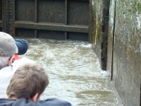 Wasser strömt ein