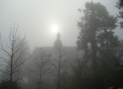 Schloß im Nebel