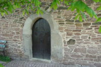 Torstudie an der alten Stadtmauer